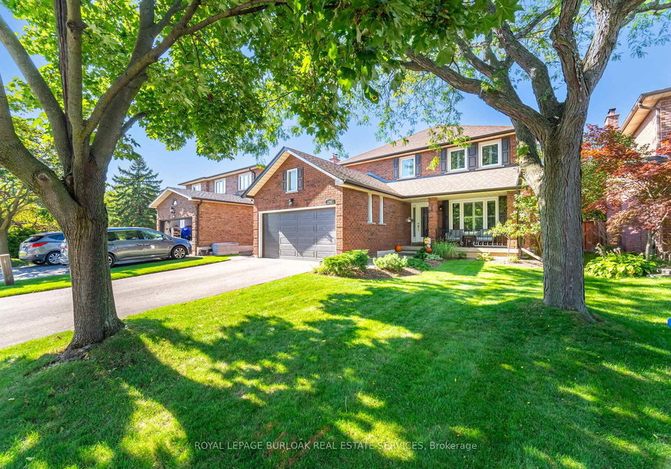 1040-manchester-crescent-oakville-ontario-w12478007