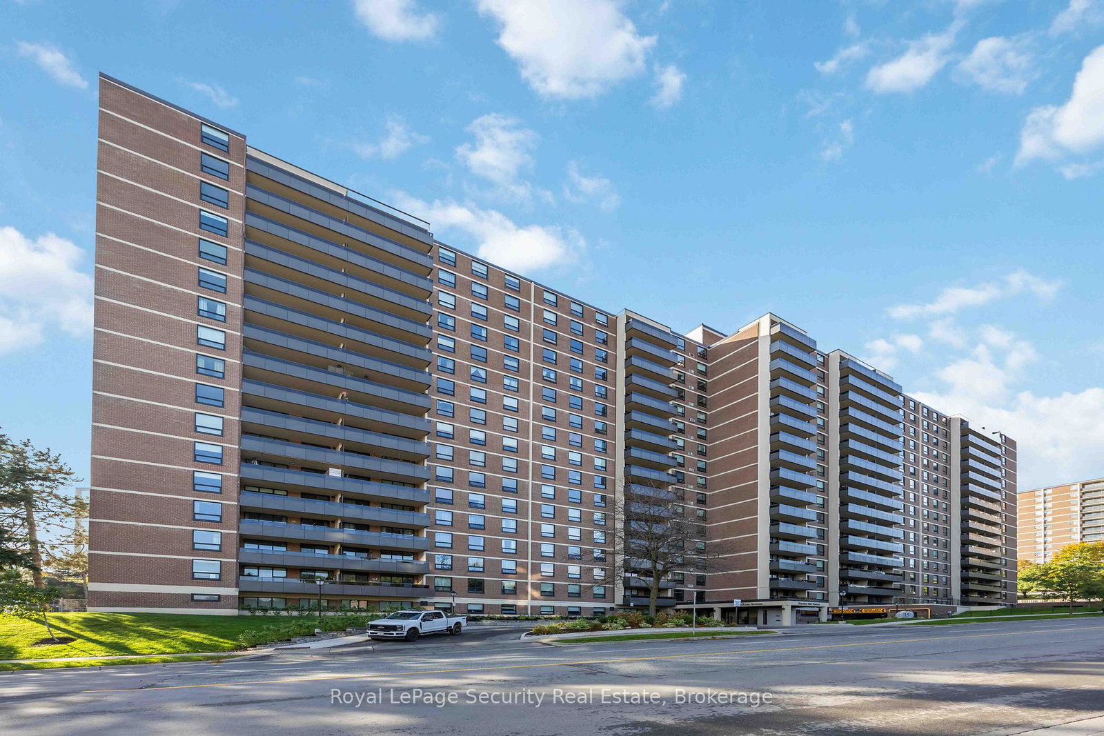 15-la-rose-avenue-etobicoke-ontario-w12478143
