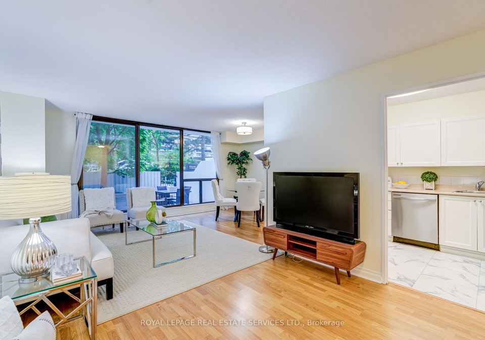 100-quebec-avenue-toronto-ontario-w12478392