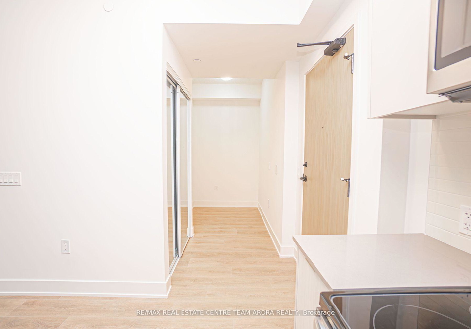 202-burnhamthorpe-road-e-mississauga-ontario-w12478419