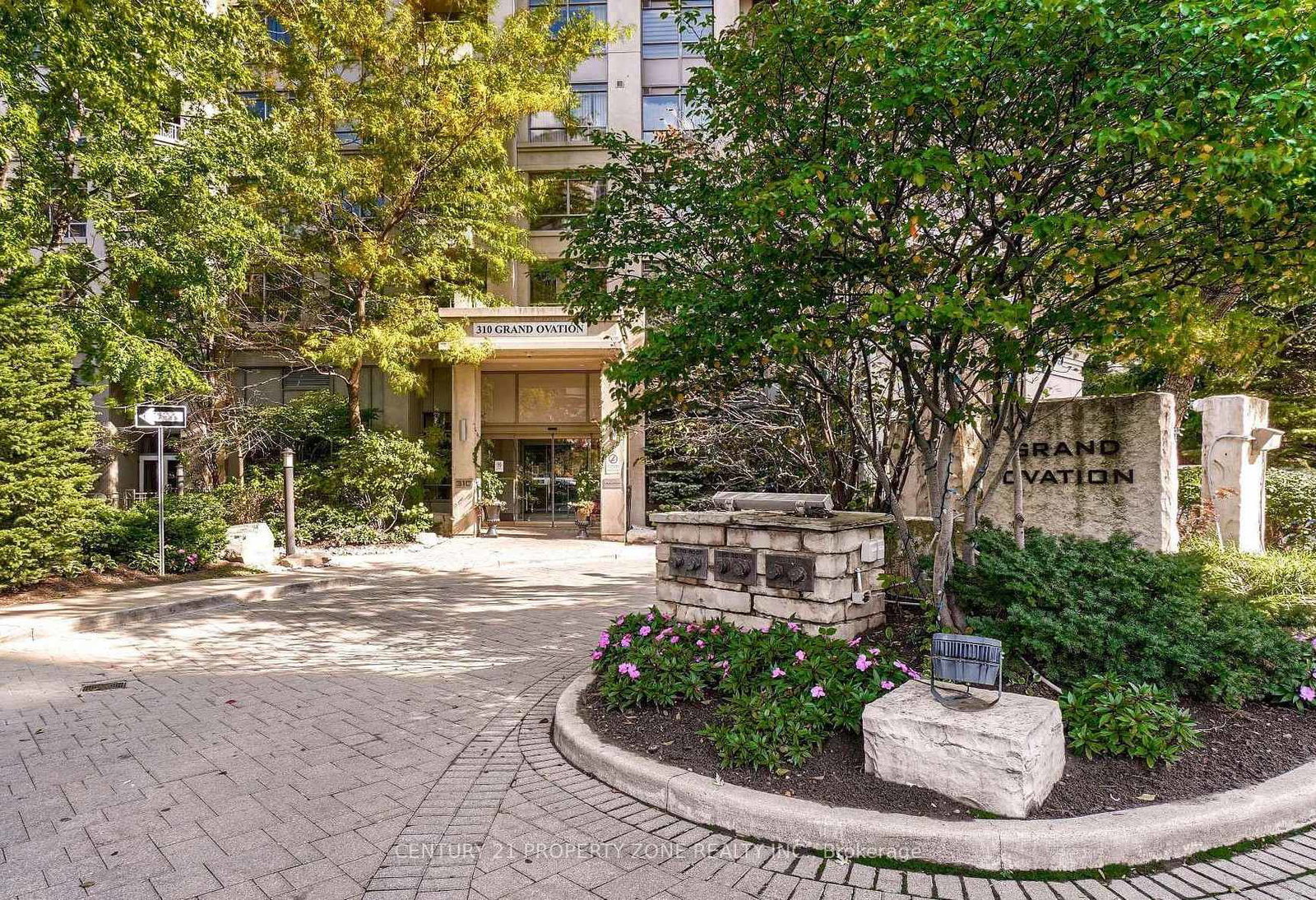310-burnhamthorpe-road-w-mississauga-ontario-w12478518