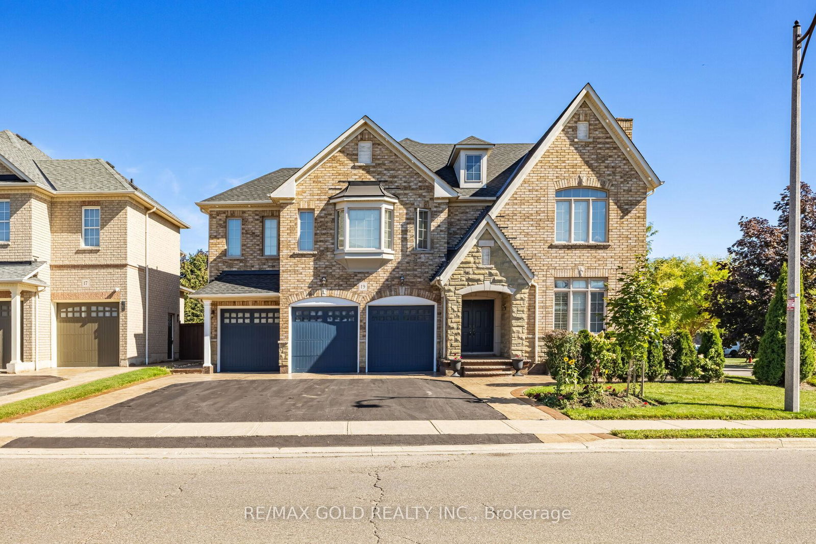 19-eiffel-boulevard-n-brampton-ontario-w12478578