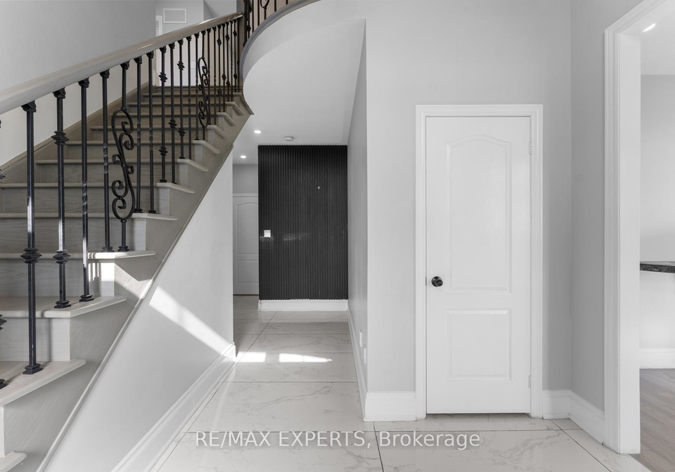 8047-financial-drive-brampton-ontario-w12478820
