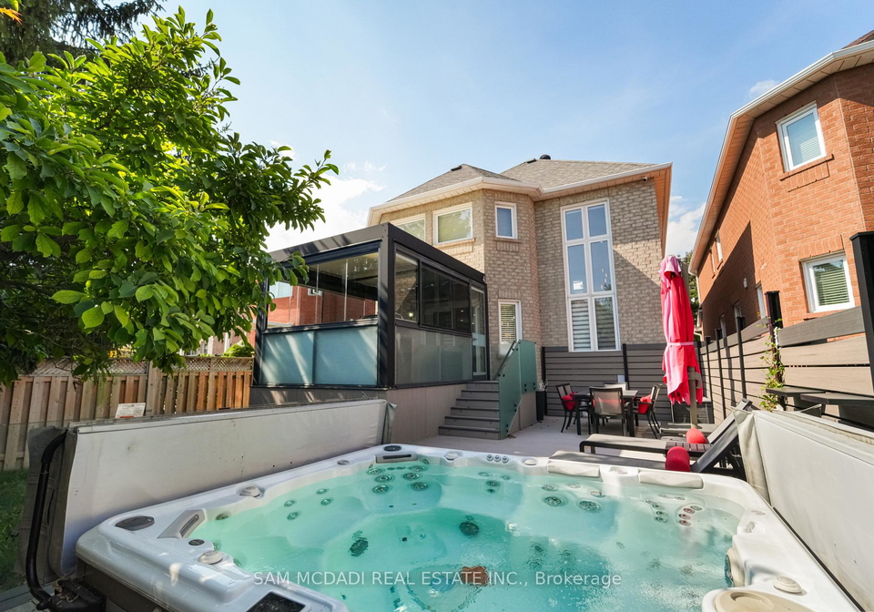 385-turnberry-crescent-mississauga-ontario-w12479072