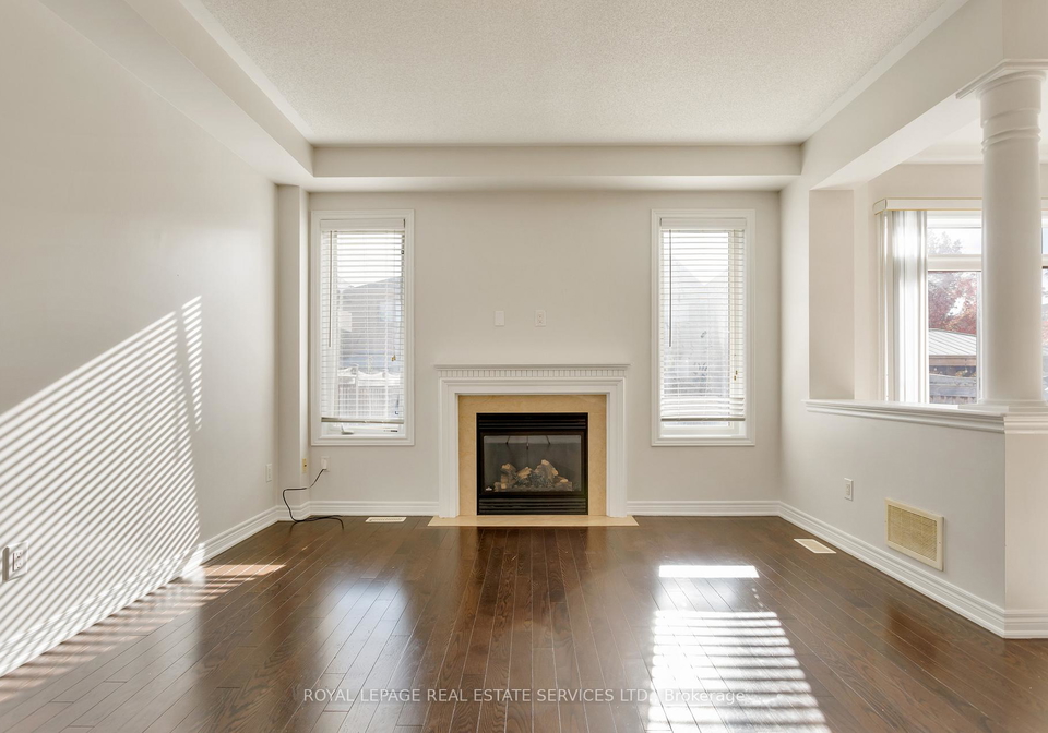 2464-quetico-crescent-oakville-ontario-w12479084