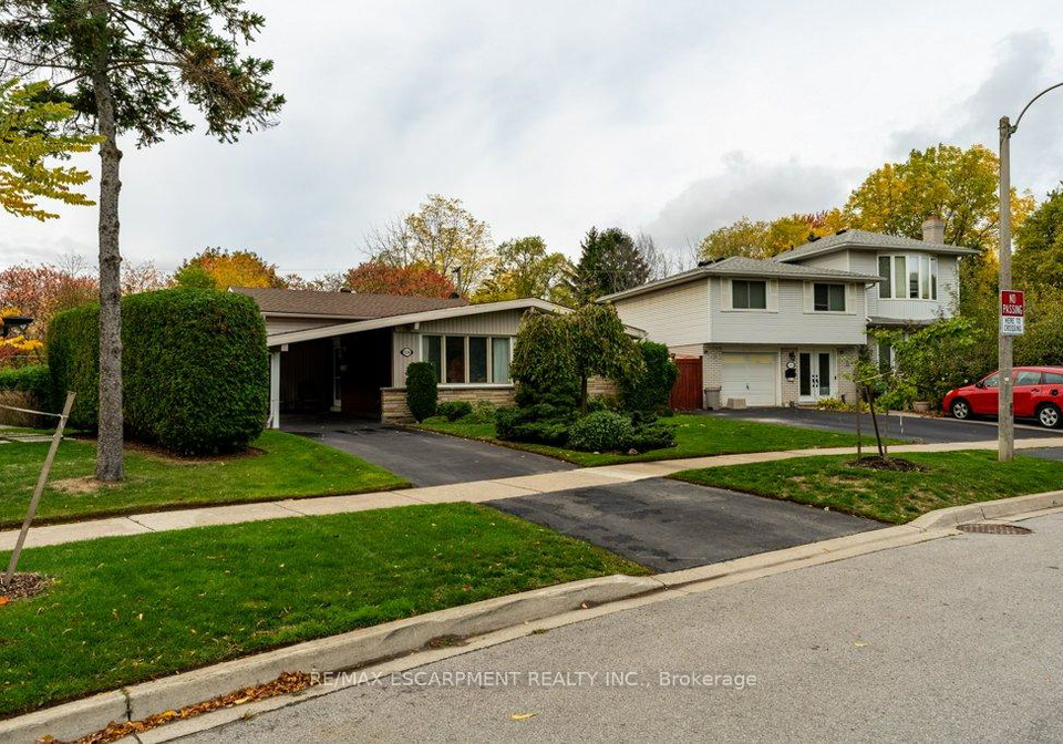 526-elwood-road-burlington-ontario-w12479088