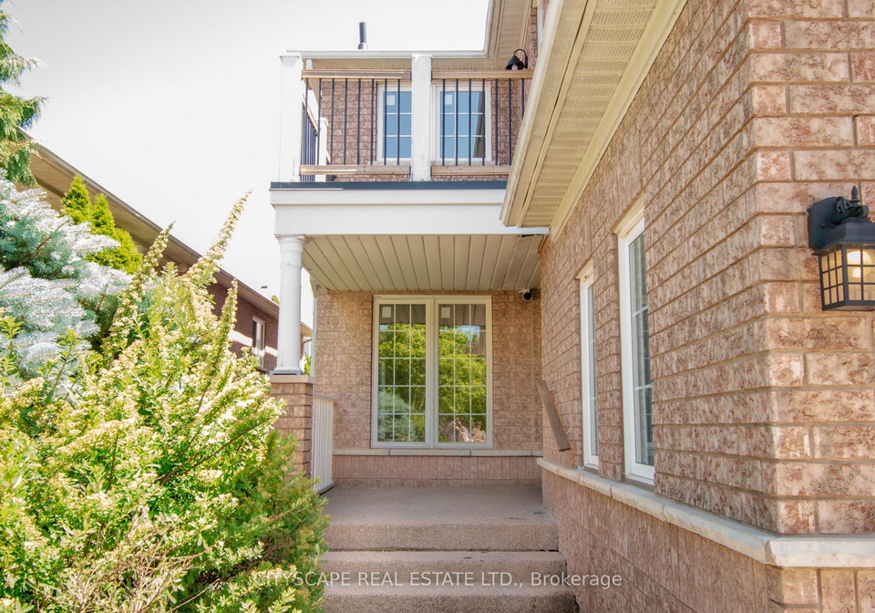 43-vintage-gate-brampton-ontario-w12479152