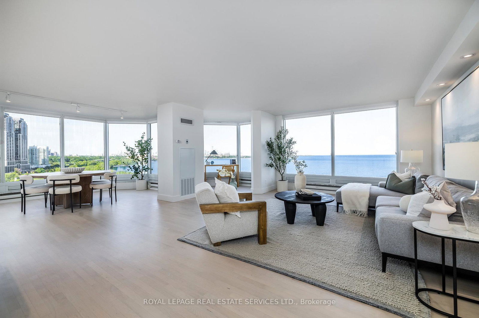 1-palace-pier-court-etobicoke-ontario-w12479154