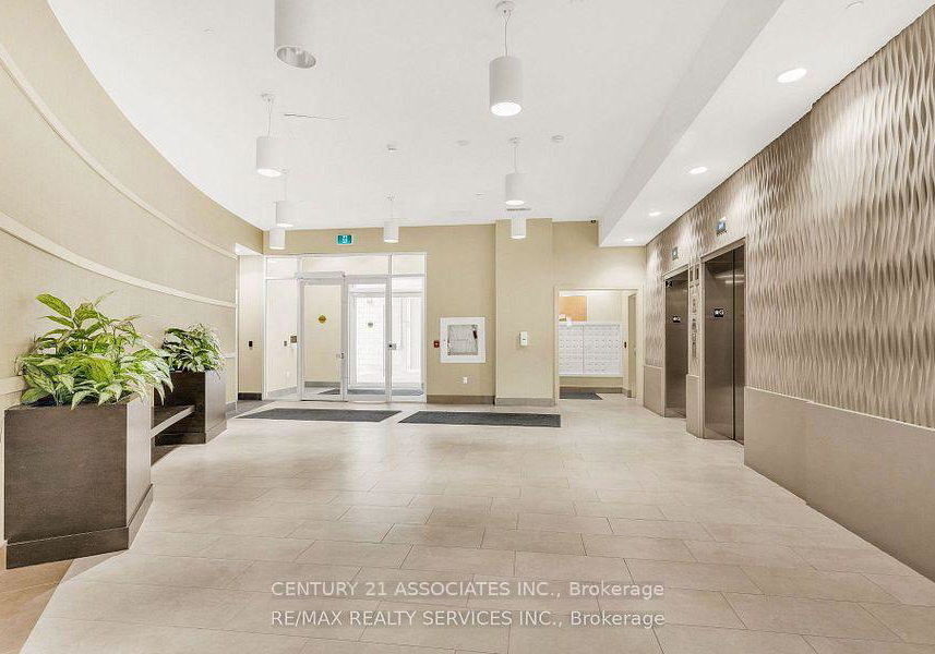 216-oak-park-boulevard-oakville-ontario-w12479261