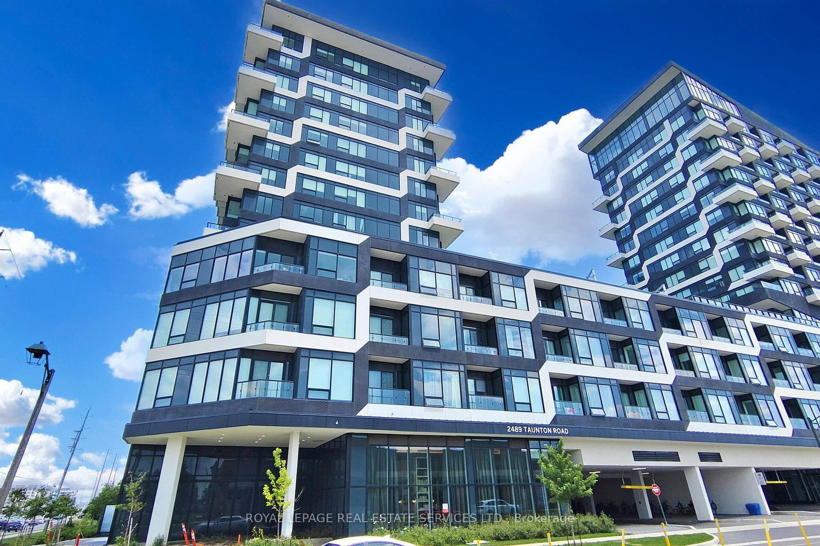 2489-taunton-road-oakville-ontario-w12479295