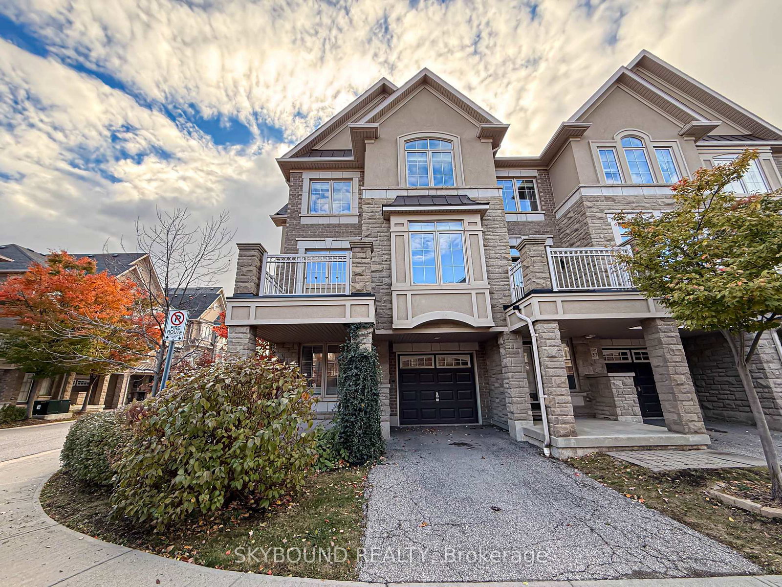 2435-greenwich-drive-oakville-ontario-w12479345