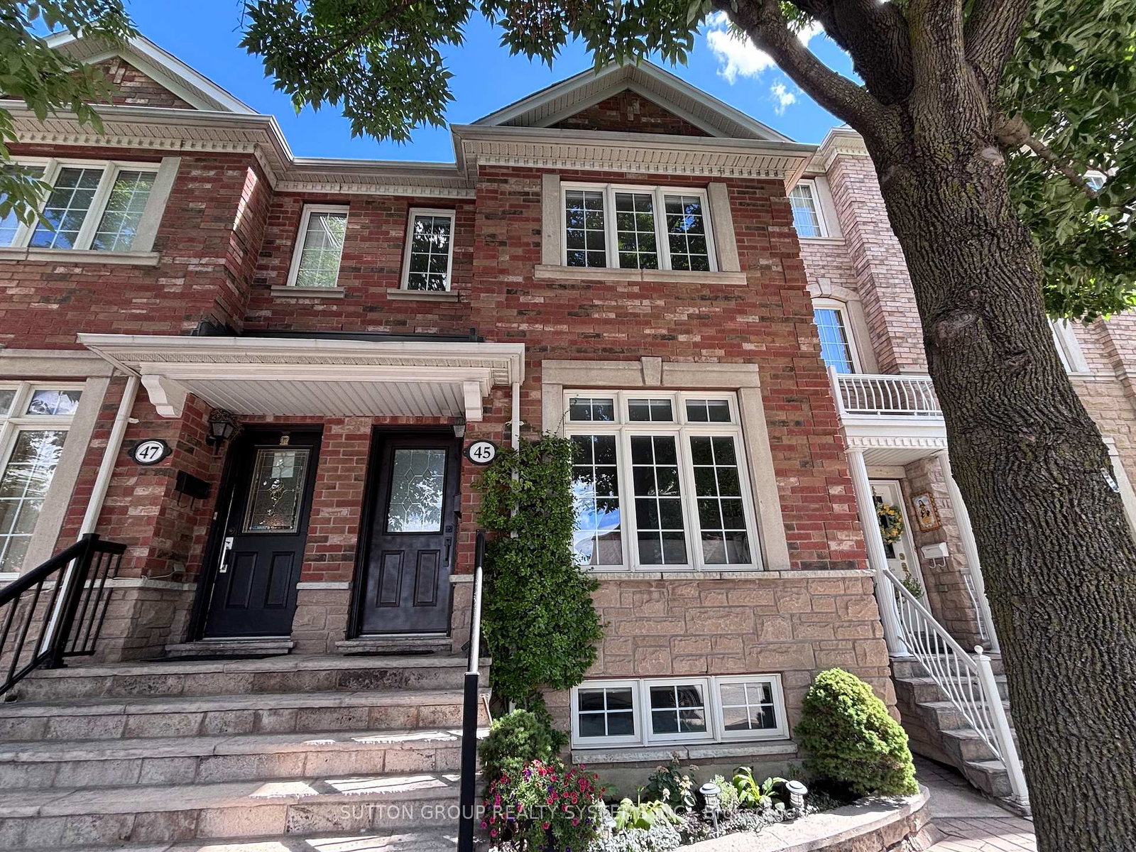 45-algarve-crescent-toronto-ontario-w12479453