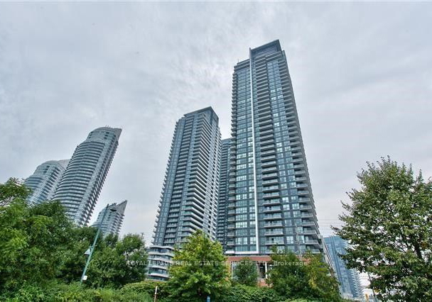 2212-lakeshore-boulevard-etobicoke-ontario-w12479524
