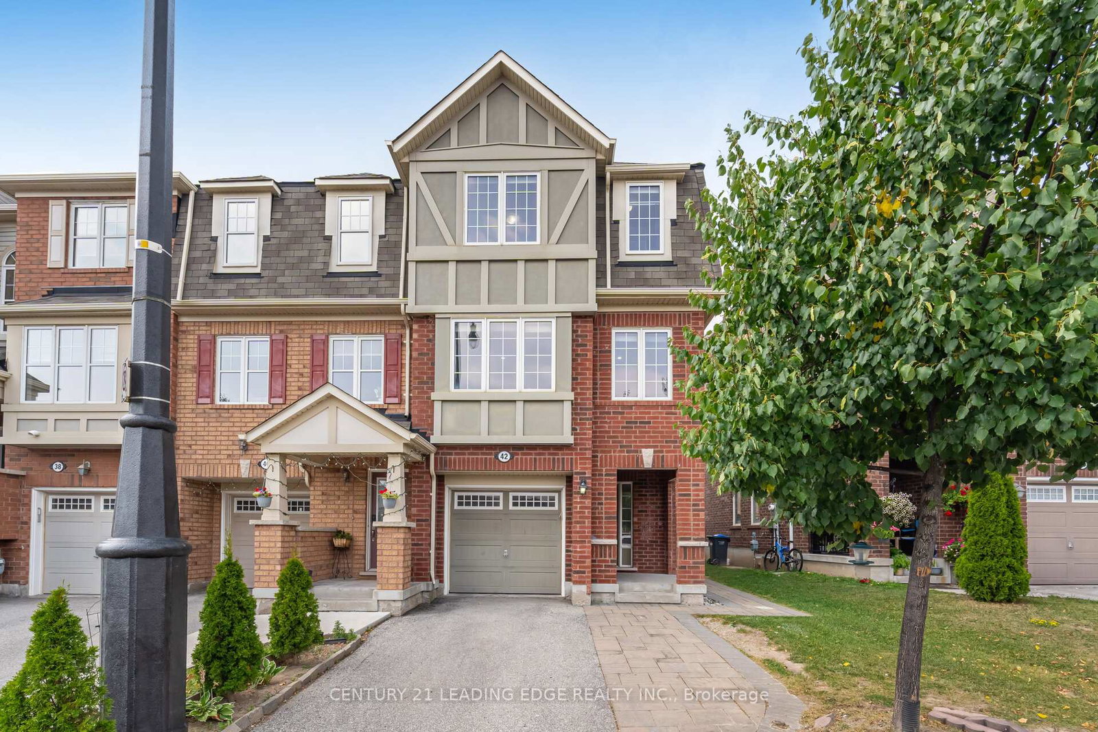 42-memory-lane-brampton-ontario-w12479563