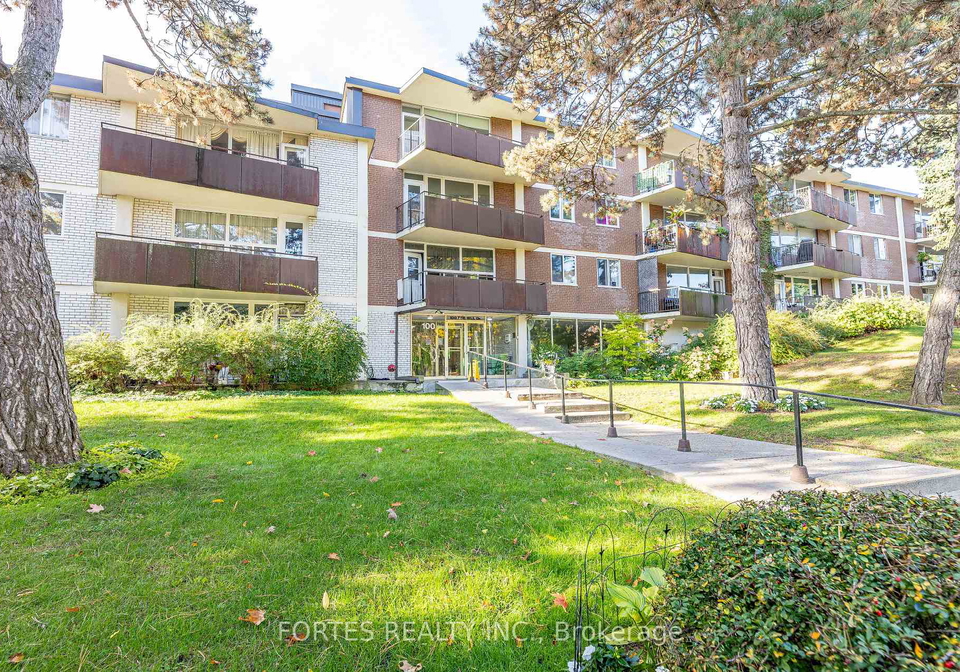 100-coe-hill-drive-toronto-ontario-w12479609