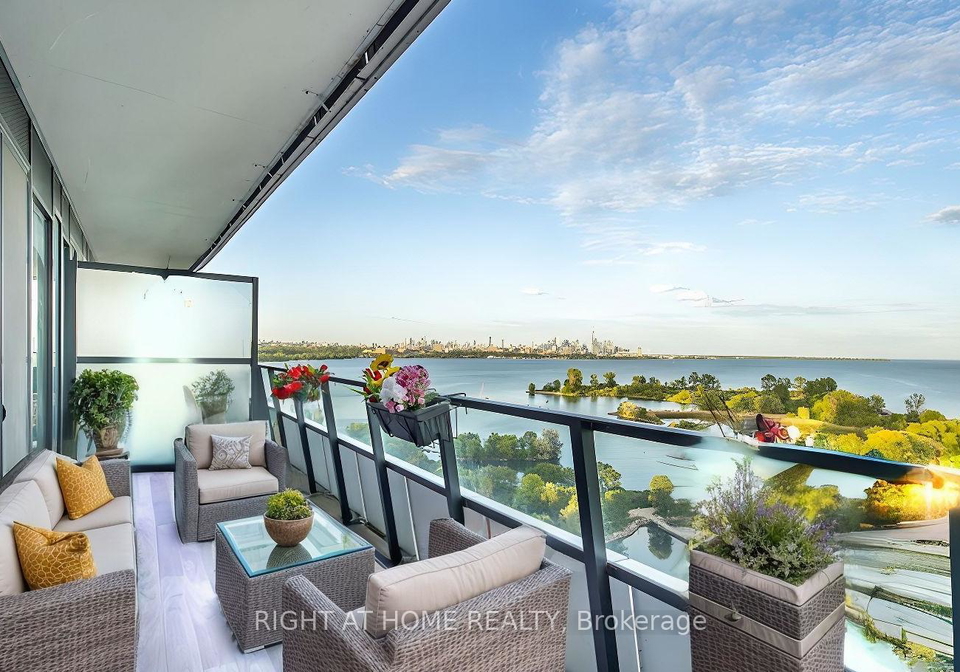 20-shore-breeze-drive-etobicoke-ontario-w12479994