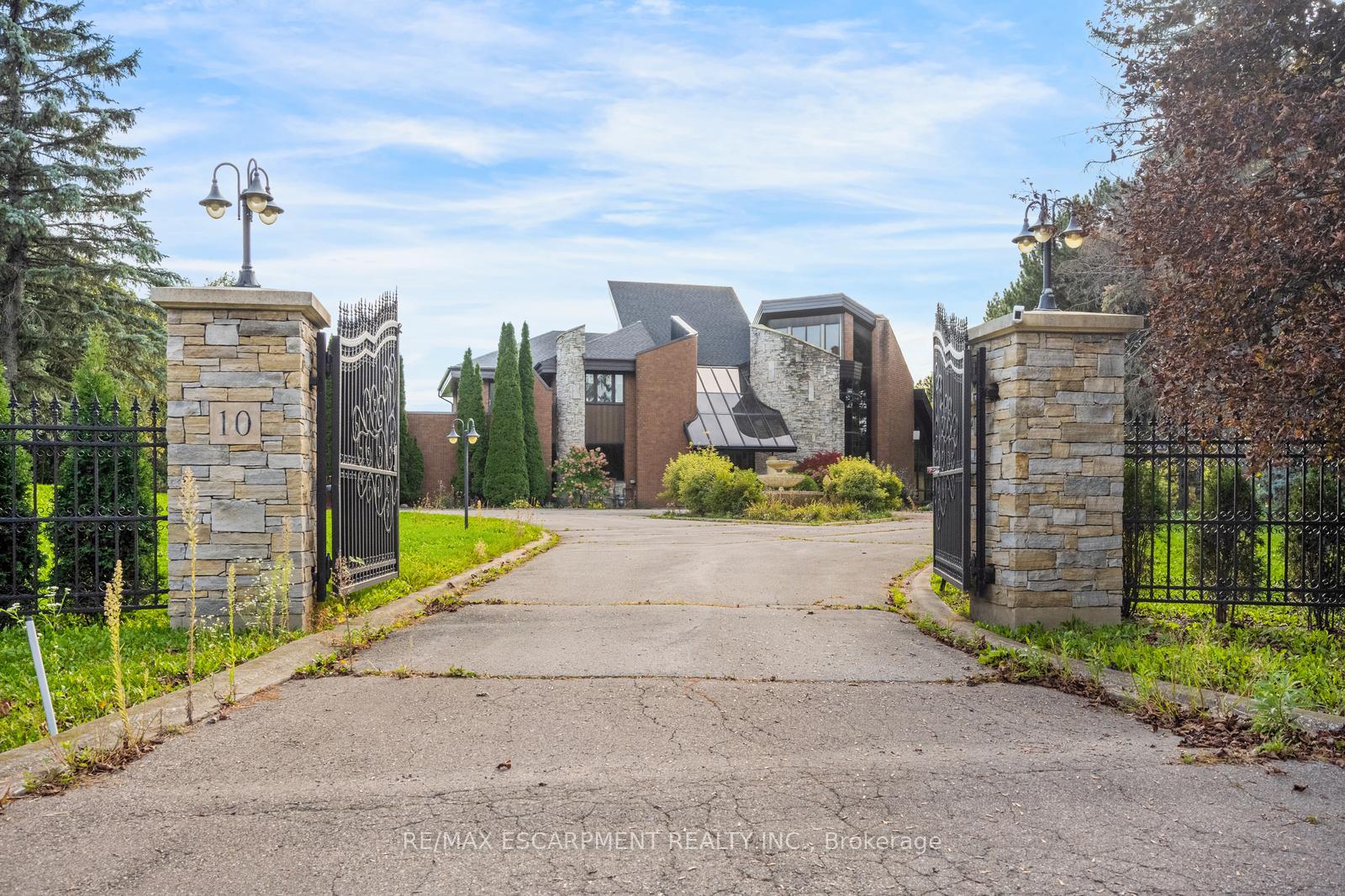 10-edgeforest-drive-brampton-ontario-w12480075