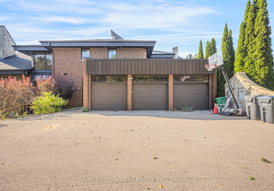 10-edgeforest-drive-brampton-ontario-w12480075