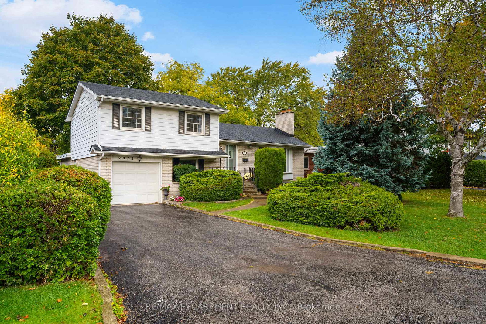 2073-seafare-drive-oakville-ontario-w12480146