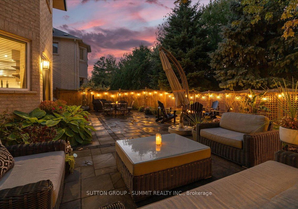 2237-adirondak-trail-oakville-ontario-w12480213