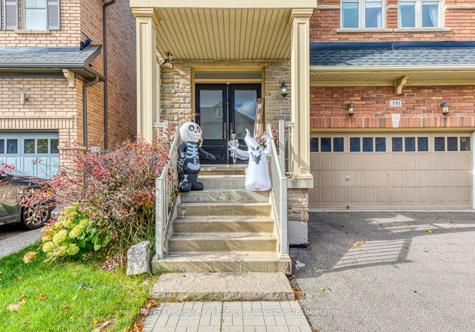 191-holmes-crescent-milton-ontario-w12480297