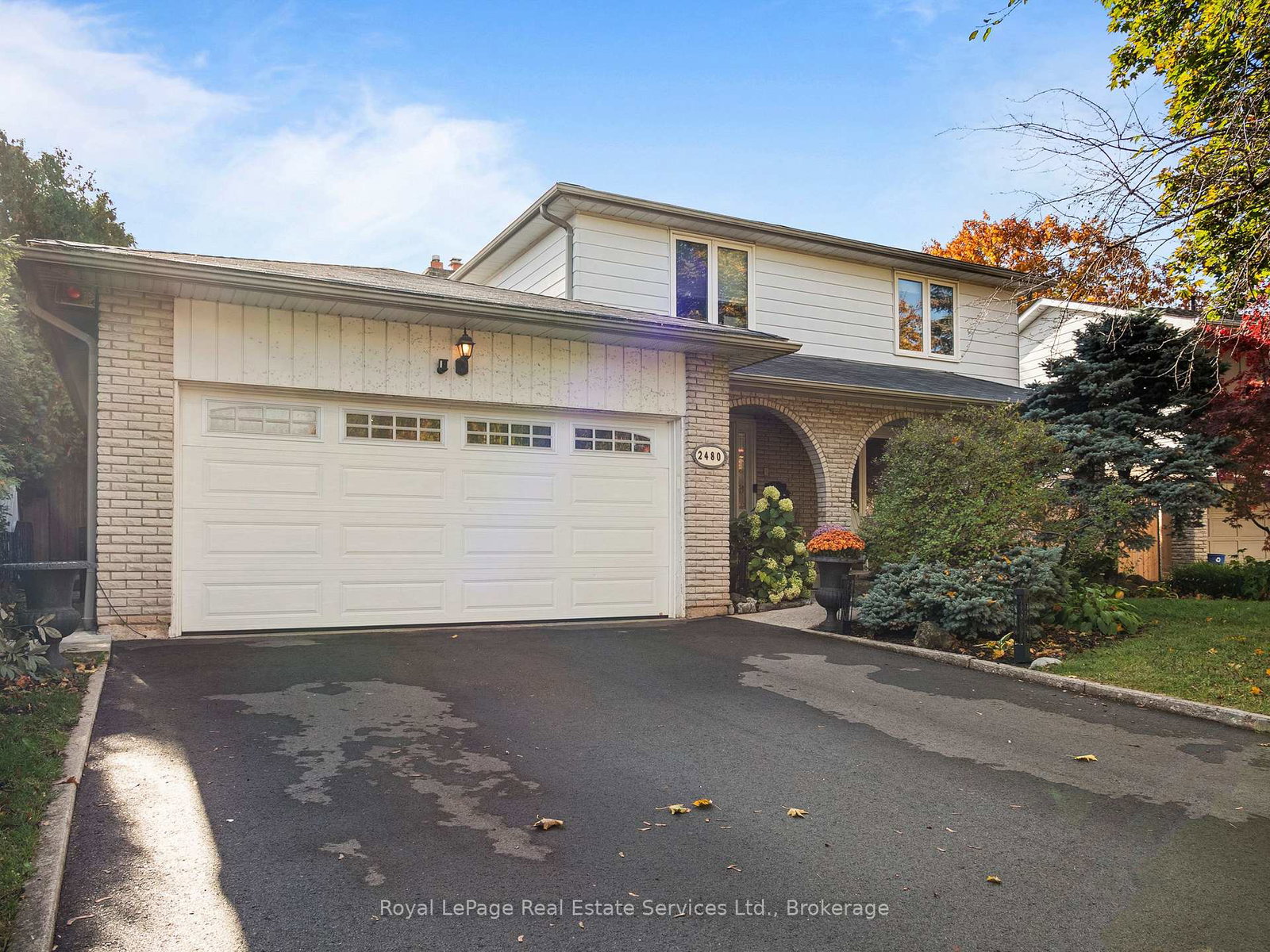 2480-waterford-street-oakville-ontario-w12480423