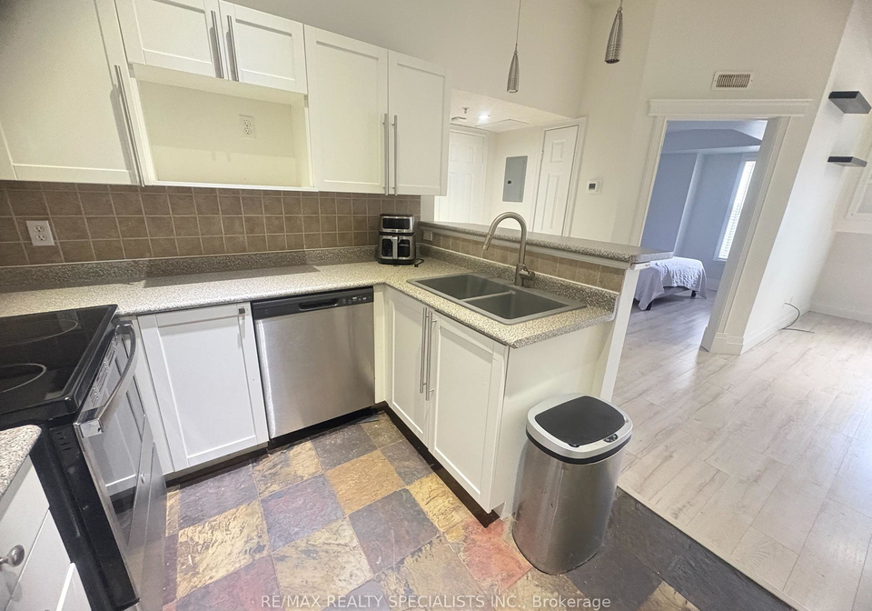 1440-bishops-gate-oakville-ontario-w12480947