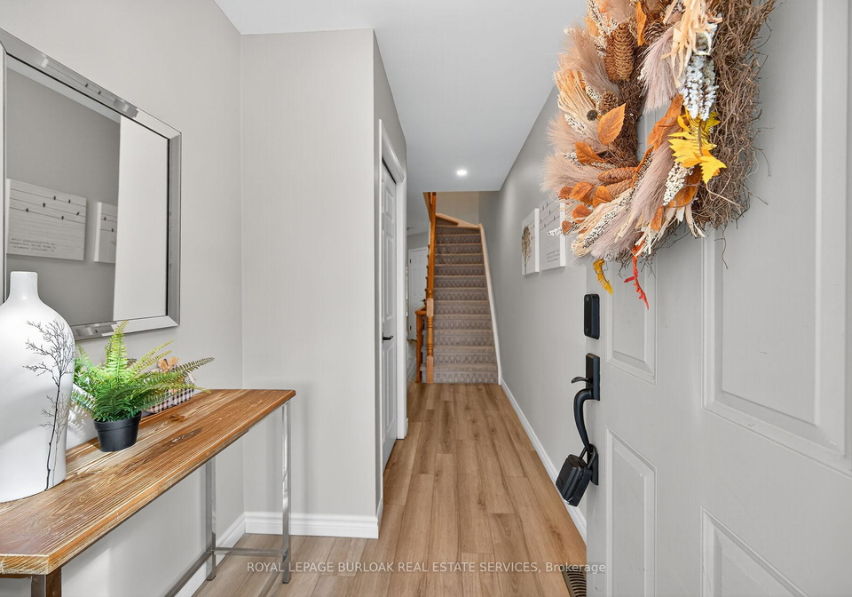 2015-cleaver-avenue-burlington-ontario-w12481047