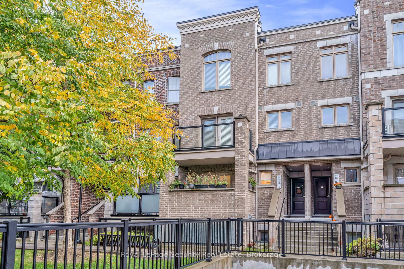 80-parrotta-drive-york-ontario-w12481108