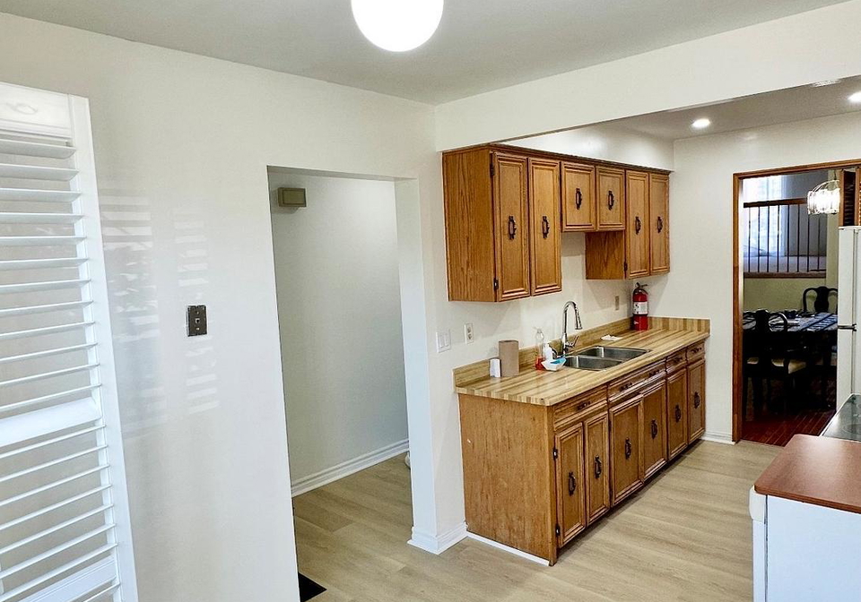 28-lindridge-avenue-brampton-ontario-w12481410