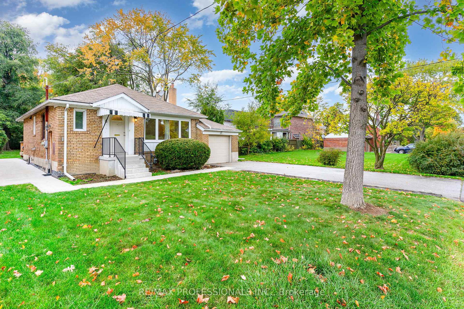 6-saralou-court-etobicoke-ontario-w12481451