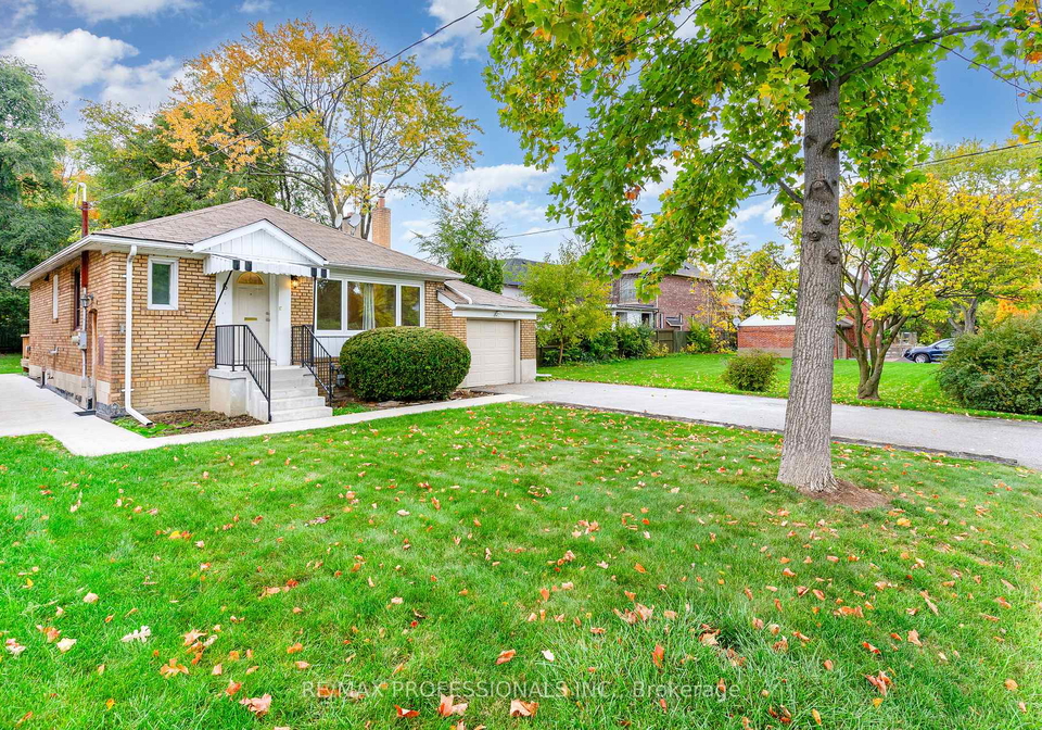 6-saralou-court-etobicoke-ontario-w12481451