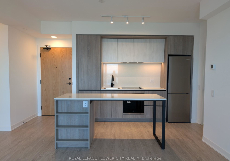 2495-eglinton-avenue-w-mississauga-ontario-w12481468