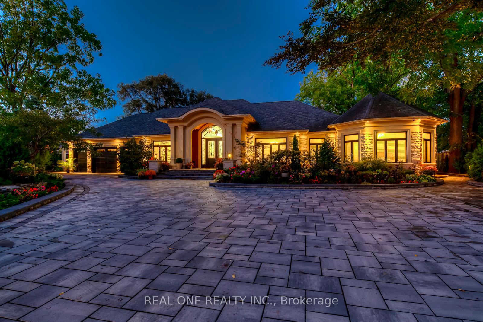431-fourth-line-oakville-ontario-w12481768
