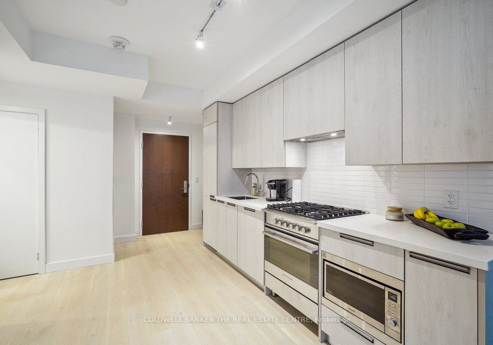 160-kingsway-crescent-etobicoke-ontario-w12481951