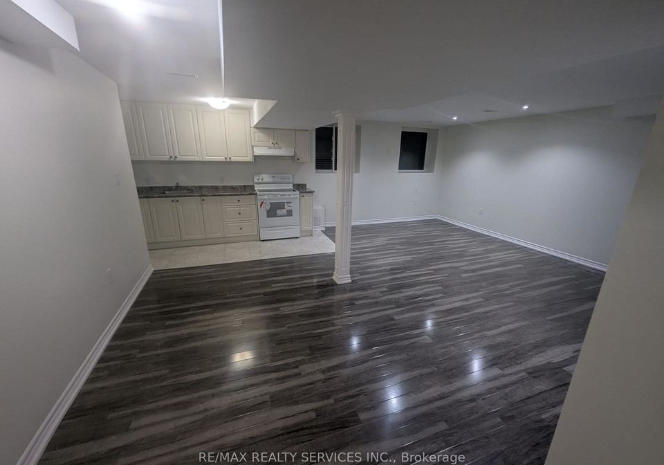 31-leadenhall-road-brampton-ontario-w12481999