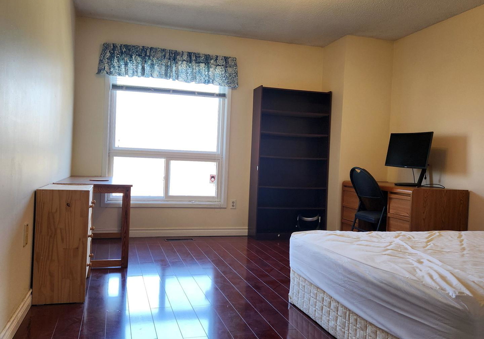4253-trellis-crescent-mississauga-ontario-w12482015