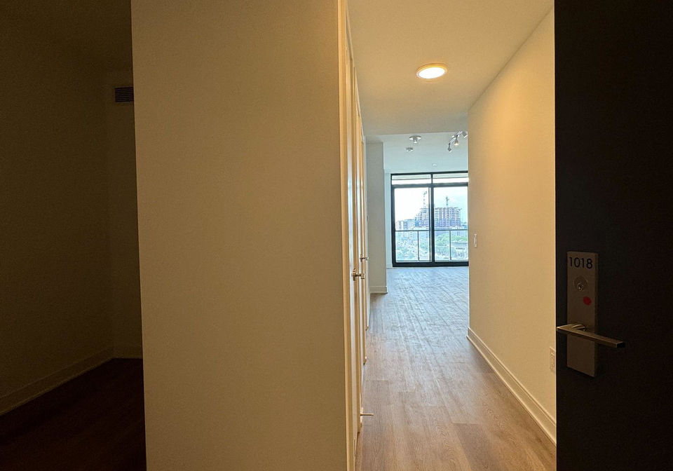 86-dundas-street-mississauga-ontario-w12482030