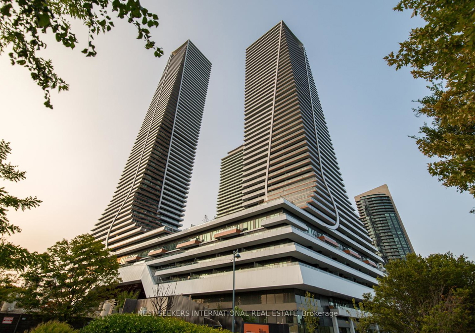30-shore-breeze-drive-etobicoke-ontario-w12482098