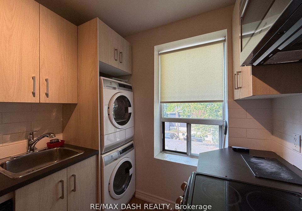 2471-dundas-street-w-toronto-ontario-w12482251