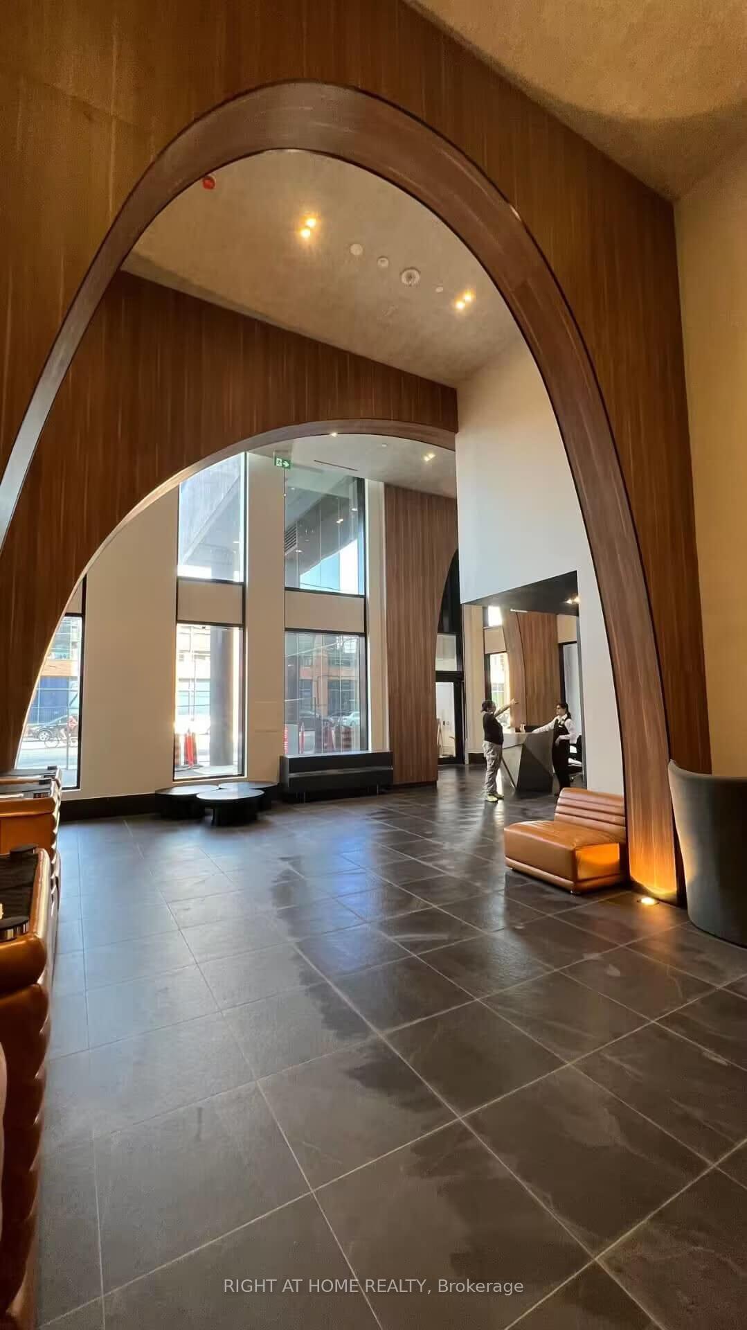 270-dufferin-street-toronto-ontario-w12482298
