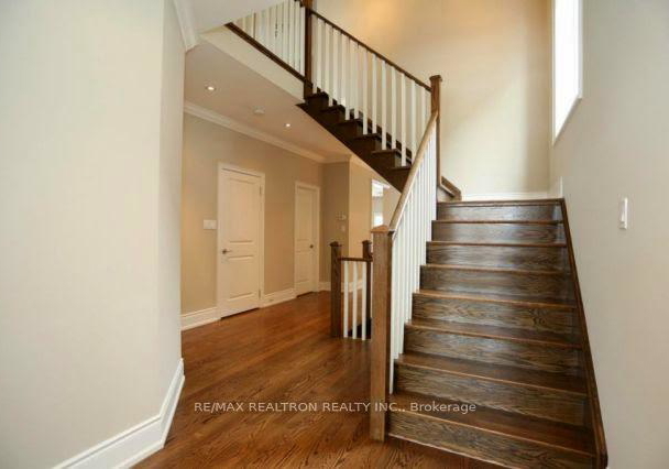 2434-whistling-springs-crescent-oakville-ontario-w12482316
