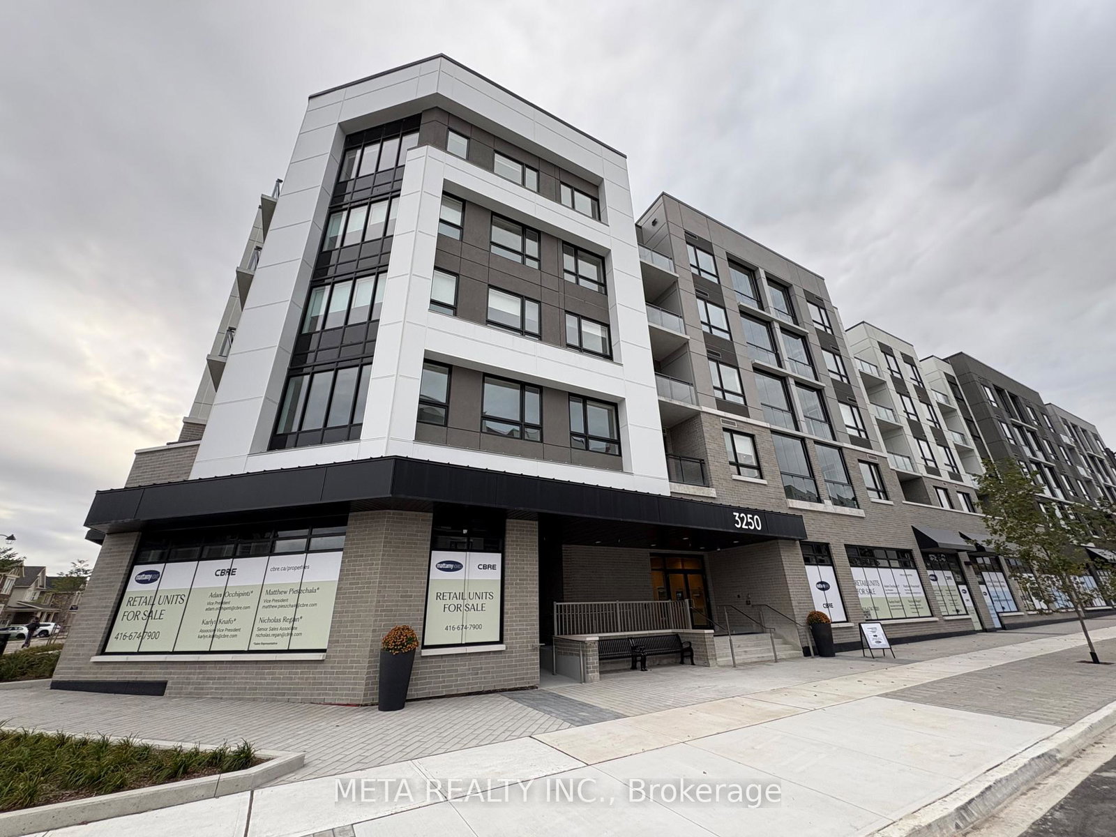 3250-carding-mill-trail-oakville-ontario-w12482387