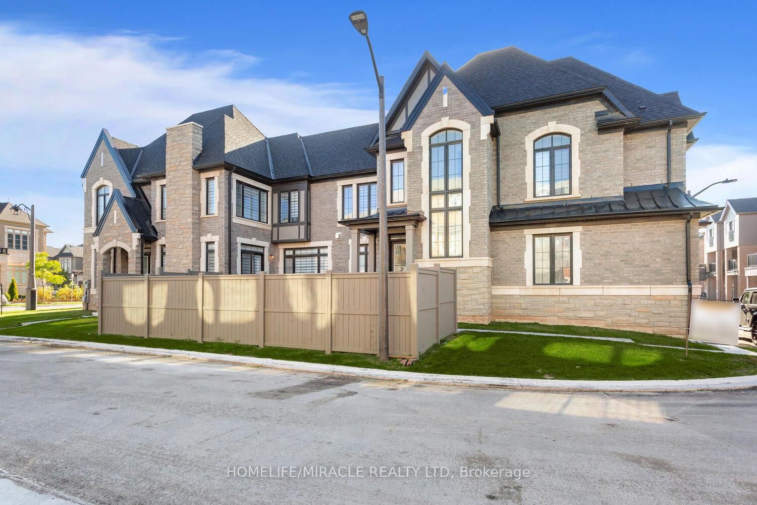 3326-millicent-avenue-oakville-ontario-w12482393