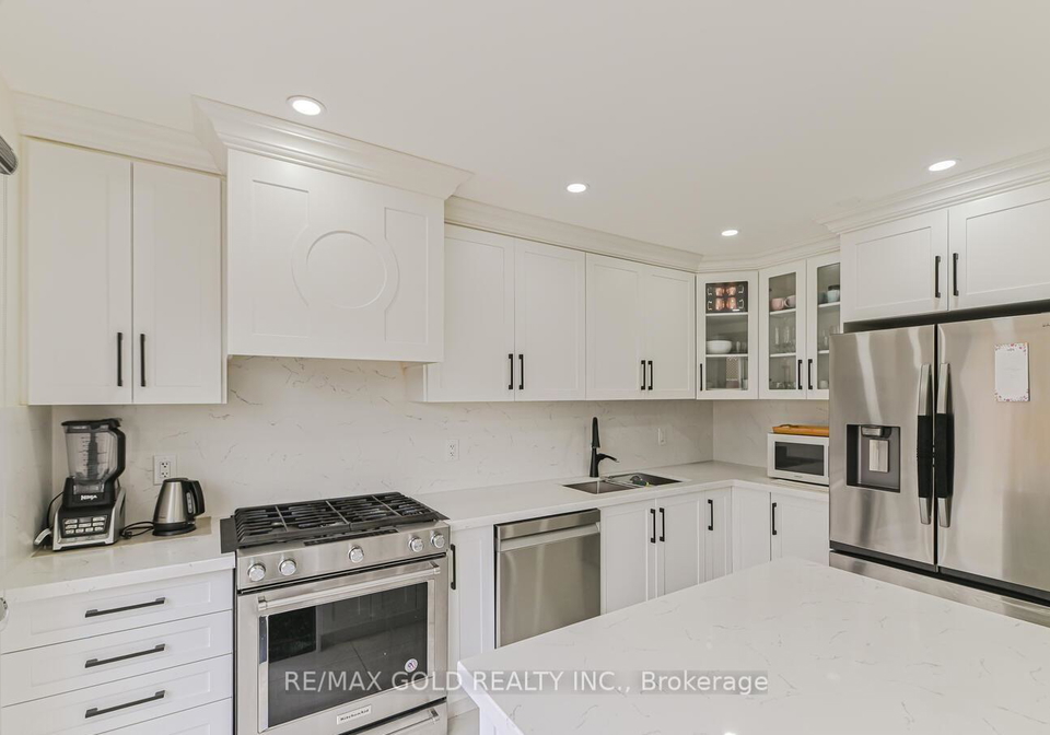 81-drake-boulevard-brampton-ontario-w12482409