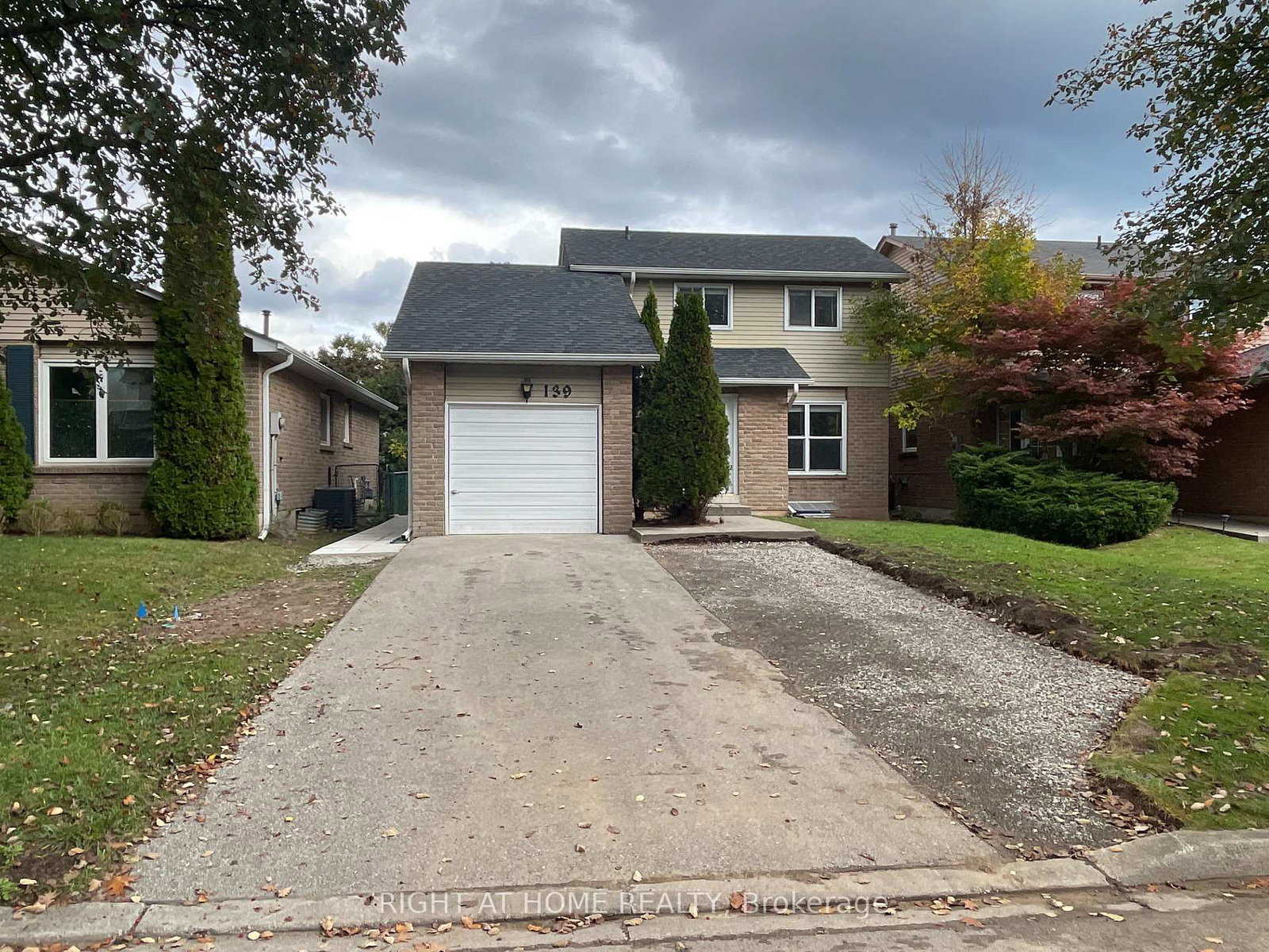 139-riverview-street-oakville-ontario-w12482537