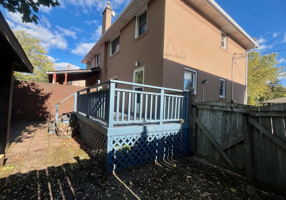 2319-barclay-road-burlington-ontario-w12482619