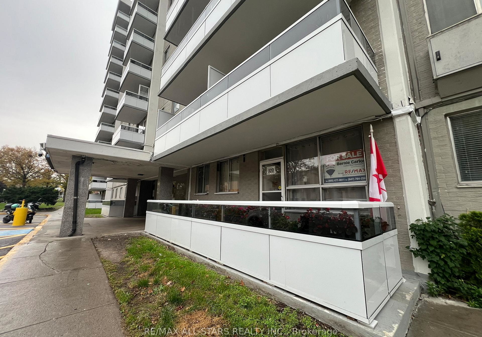 200-lotherton-pathway-north-york-ontario-w12482679
