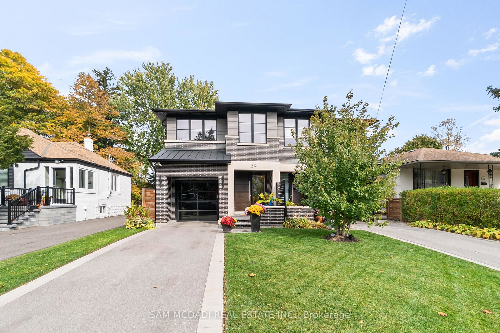 39-oakwood-avenue-n-mississauga-ontario-w12482689