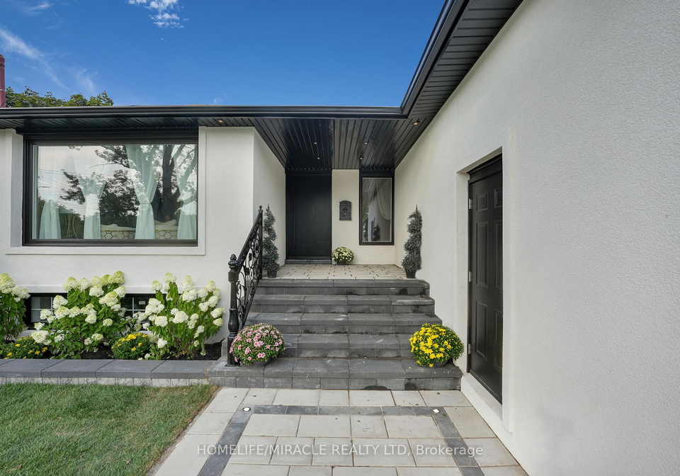 125-elmcrest-road-etobicoke-ontario-w12482793
